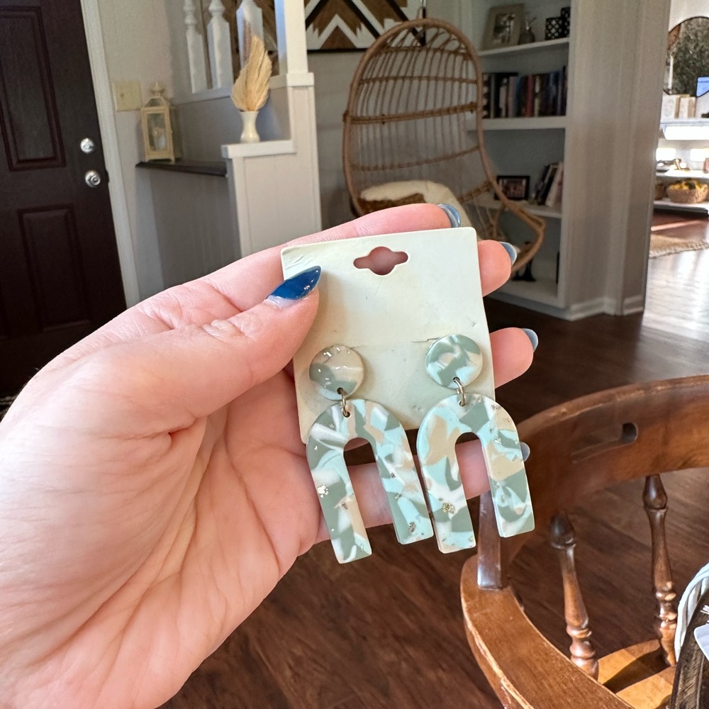 NWT Camo Clay Earrings